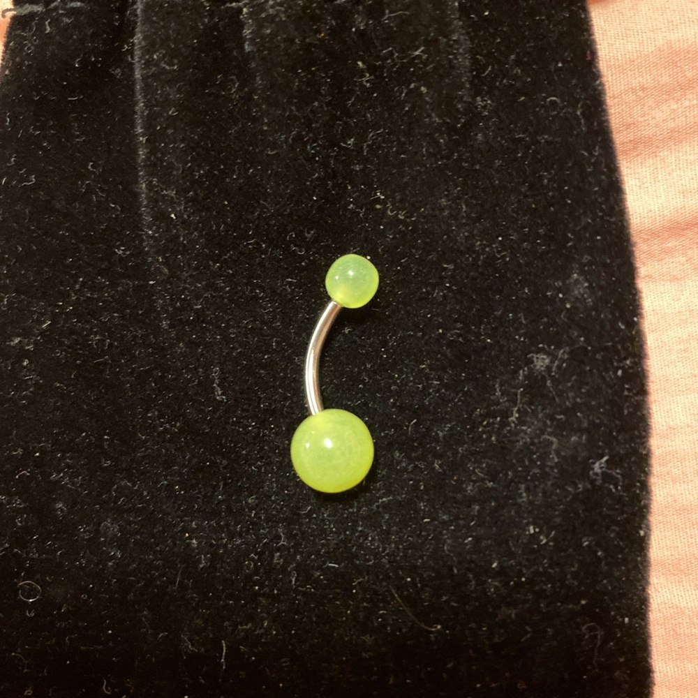Belly button ring